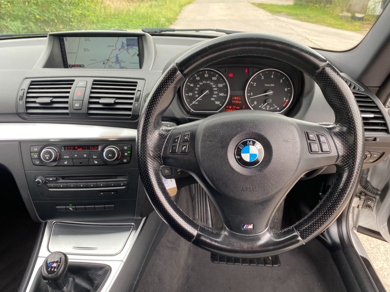 View BMW 1 SERIES 125I M SPORT